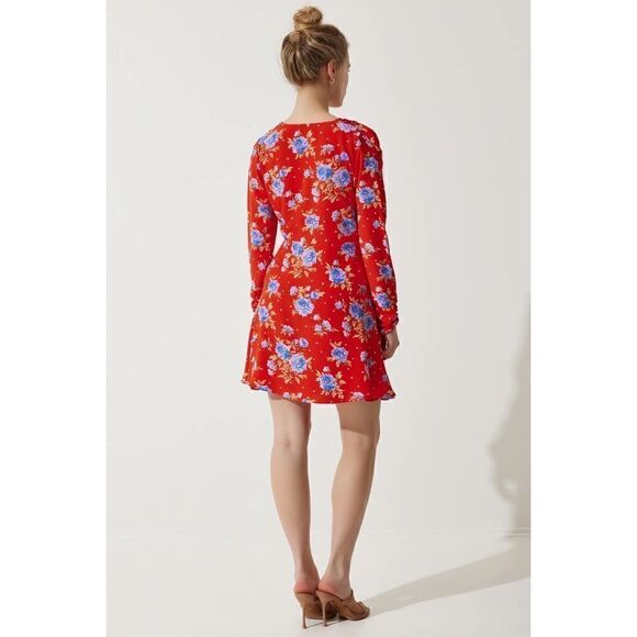 NWT Zara Blogger’s Favorite Red Floral Long Sleeve V-Neck Wrap Dress, Small - Picture 4 of 16